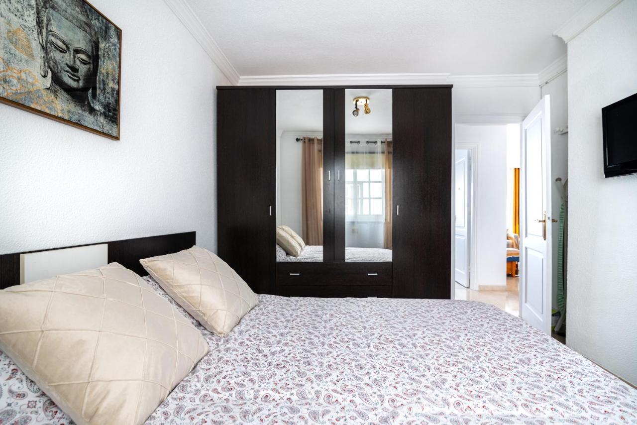 Ferienwohnung Apartamento En Barrio Tipico: Experiencia Local. Costa Adeje  Exterior foto