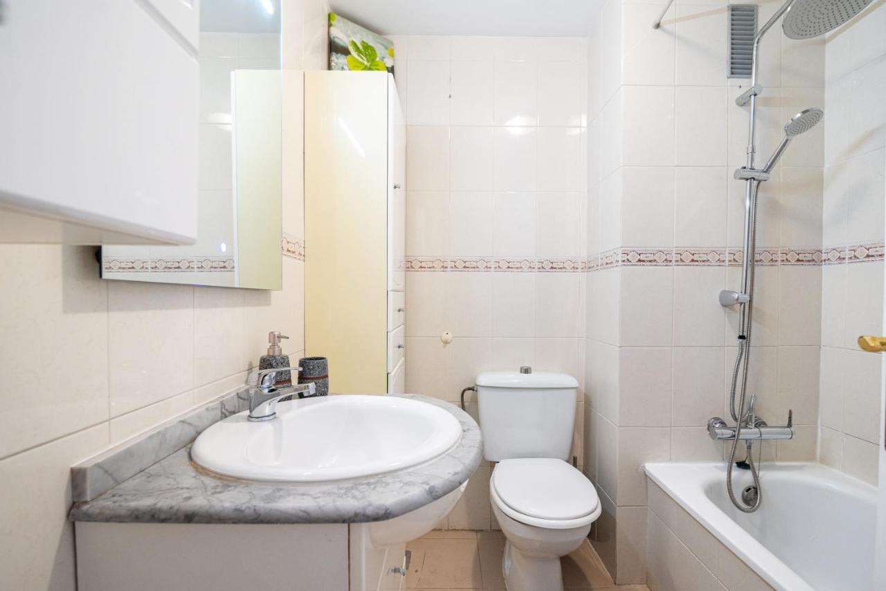 Ferienwohnung Apartamento En Barrio Tipico: Experiencia Local. Costa Adeje  Exterior foto